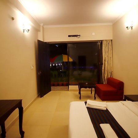 Hôtel Rishikesh Grand Extérieur photo