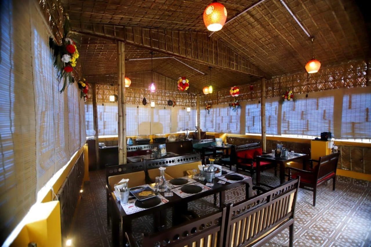 Hôtel Rishikesh Grand Extérieur photo