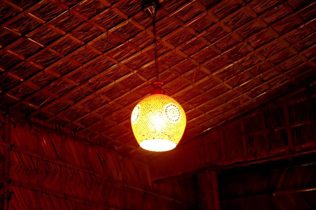 Hôtel Rishikesh Grand Extérieur photo